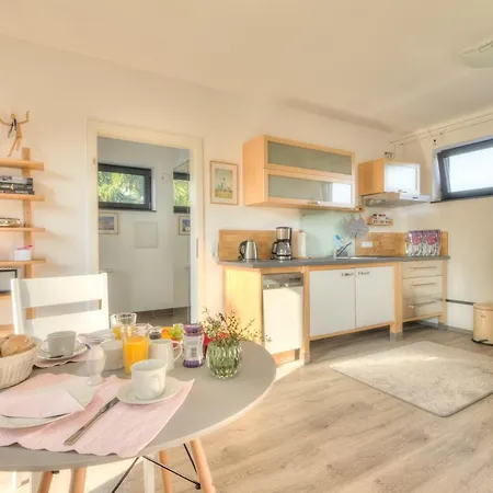 Ferienwohnung Gruenes Берлин Экстерьер фото